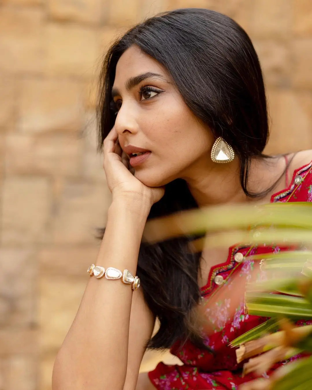 Aishwarya Lekshmi in Red Color Saree Sleeveless Blouse